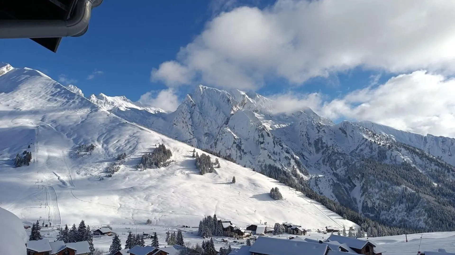 Slow Chalet Mtblanc Soleil Ski-Inout Nice View Balcony Elevator Parking Manigod France