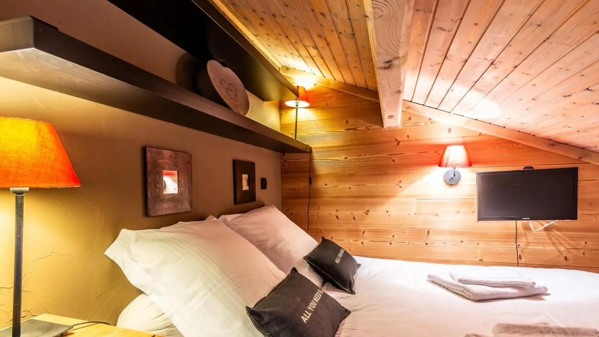 Slow Chalet Mtblanc Soleil Ski-Inout Nice View Balcony Elevator Parking Manigod Holiday home