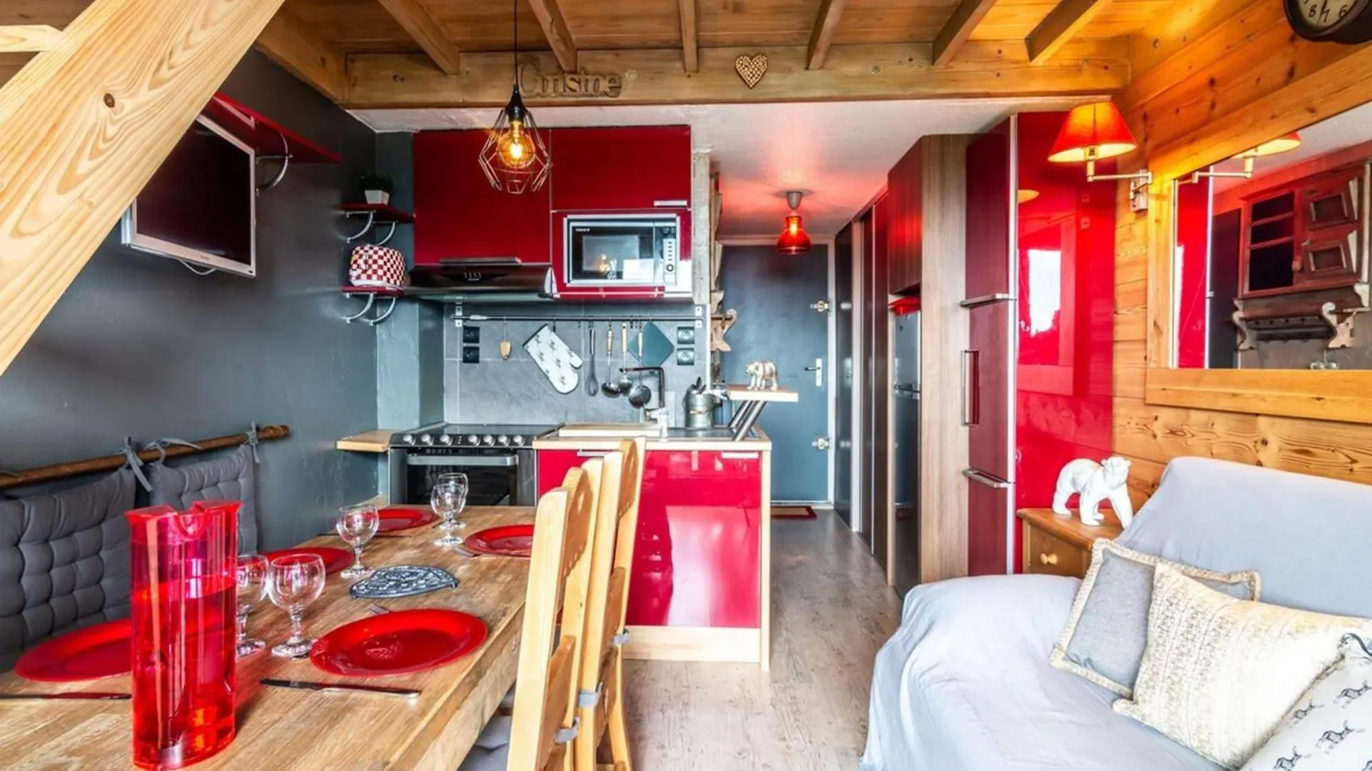 Slow Chalet Mtblanc Soleil Ski-Inout Nice View Balcony Elevator Parking Manigod Holiday home
